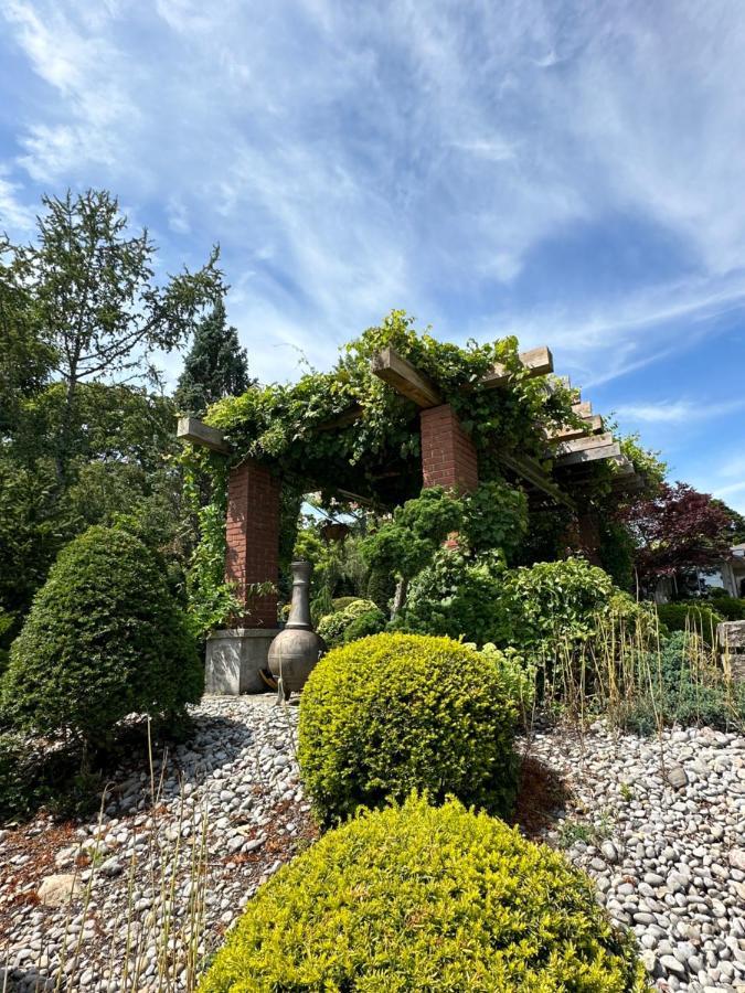 科堡The Wind In The Willows - Luxury Lakefront Oasis住宿加早餐旅馆 外观 照片